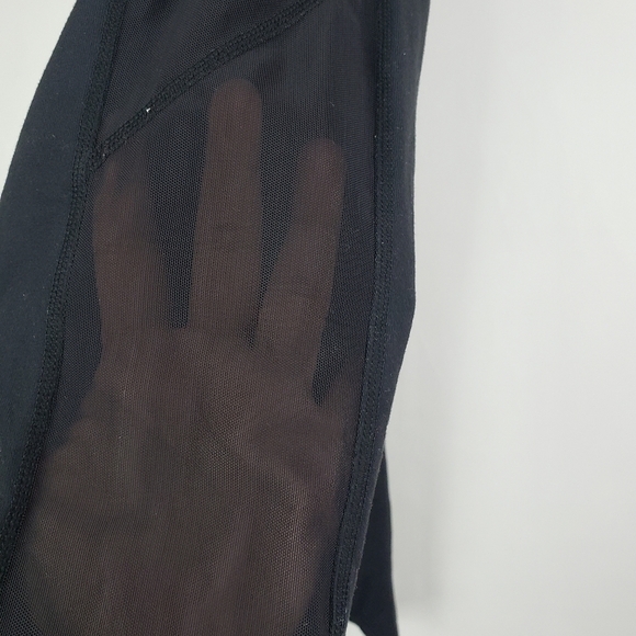 Athleta Black High Rise Mesh Chat to‎ Town Yoga - Picture 2 of 8